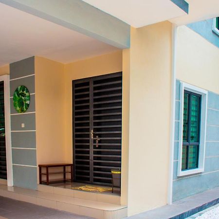 Tropical Livings Meru Ipoh Homestay By Grab A Stay Exterior photo