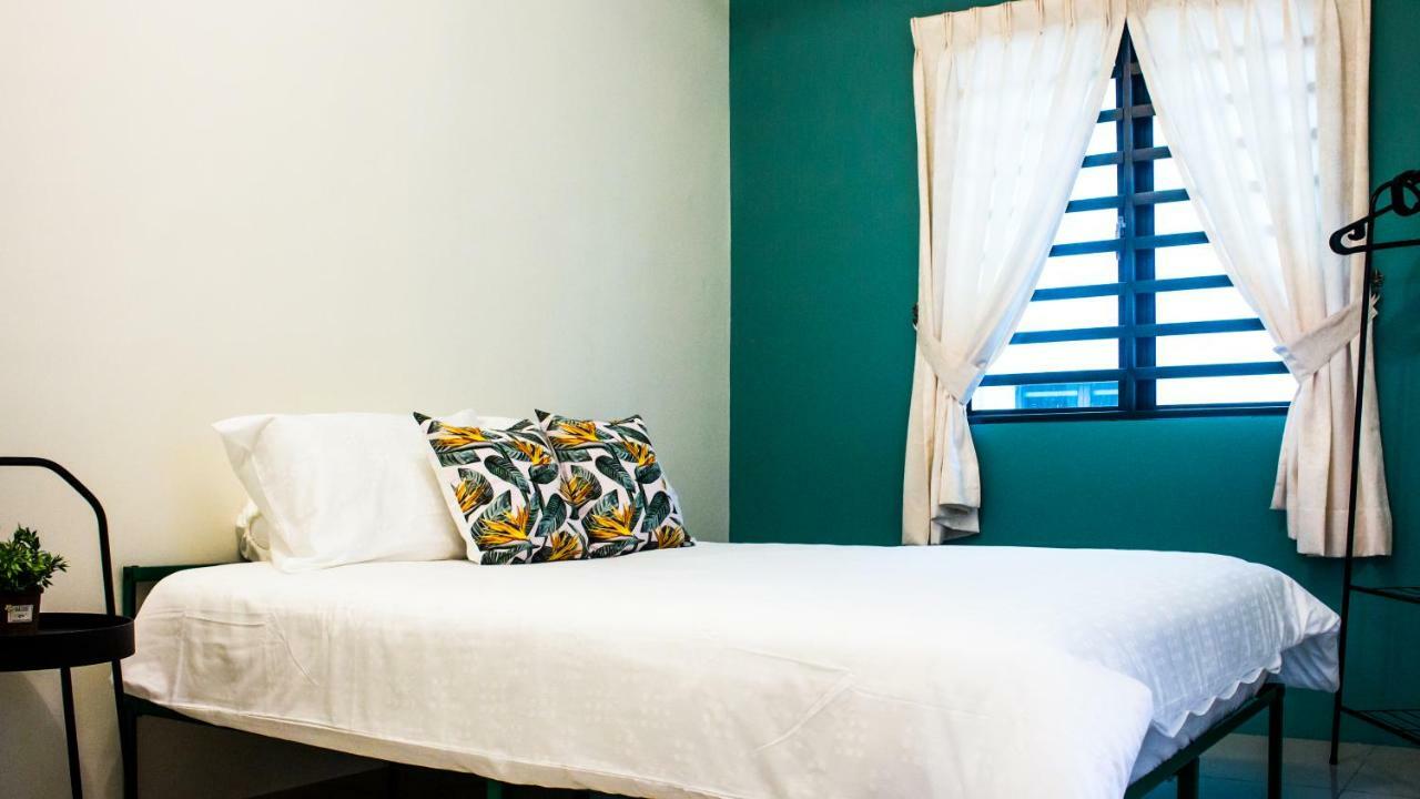 Tropical Livings Meru Ipoh Homestay By Grab A Stay Exterior photo
