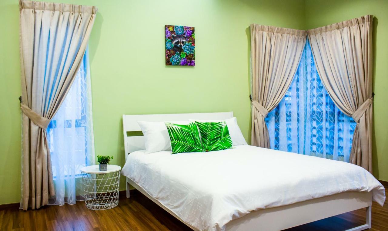 Tropical Livings Meru Ipoh Homestay By Grab A Stay Exterior photo