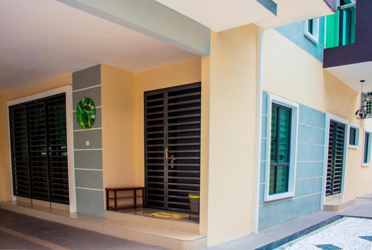 Tropical Livings Meru Ipoh Homestay By Grab A Stay Exterior photo